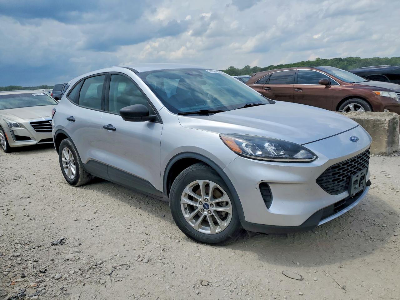 2020 Ford Escape S Серебряный vin: 1FMCU0F63LUA47027