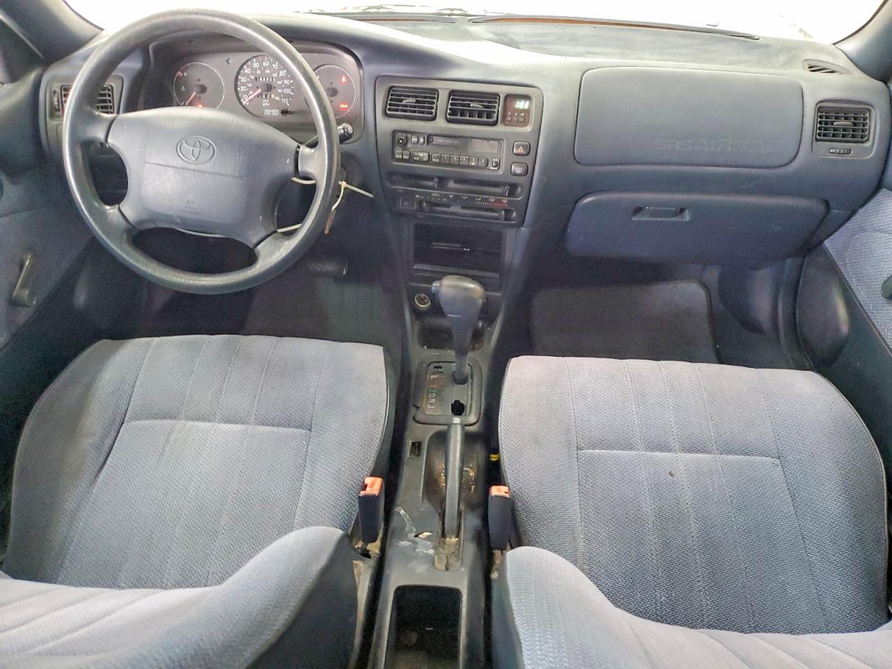 1996 Toyota Corolla Base White vin: 2T1BA02E5TC112172