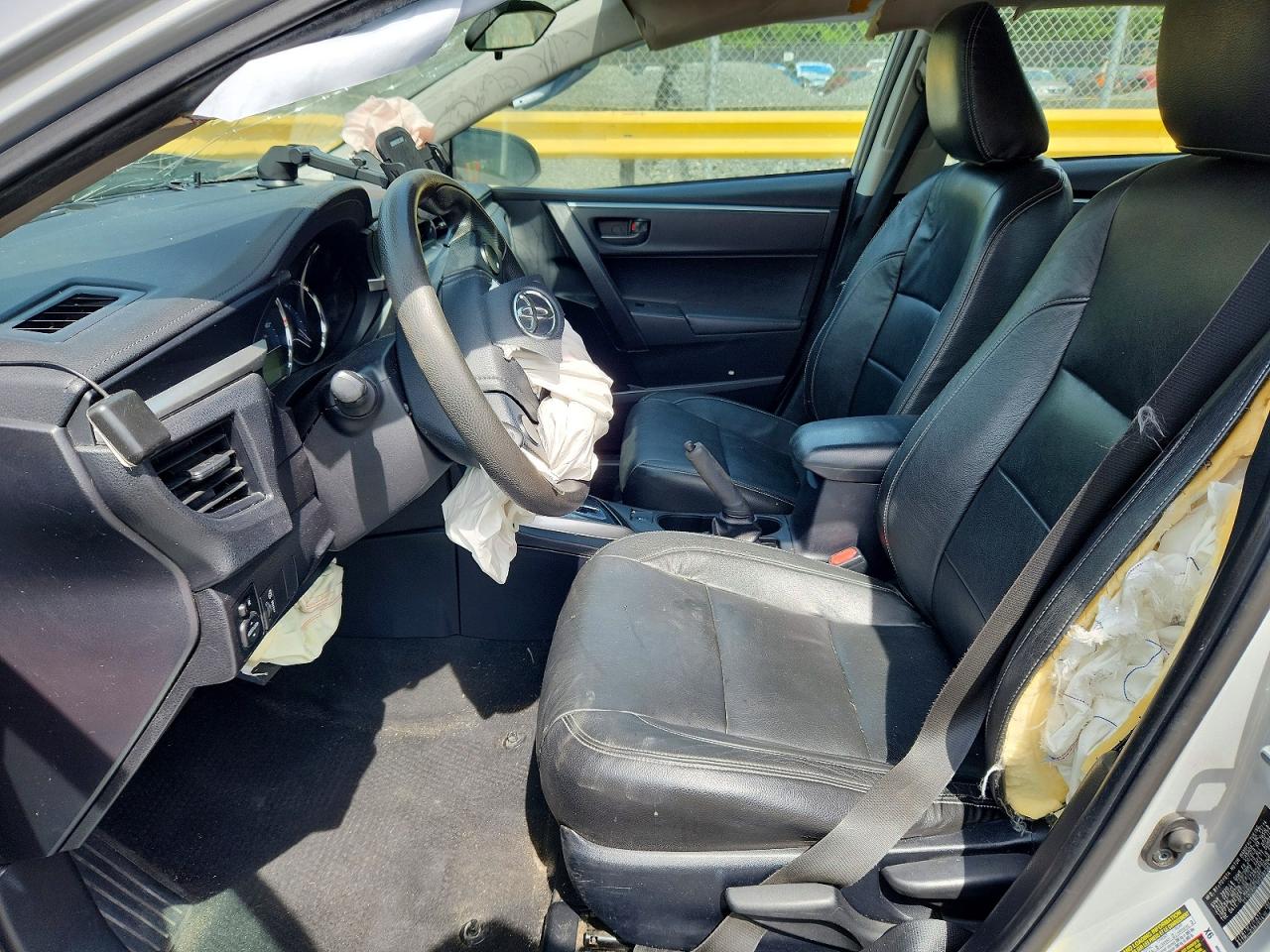 2015 Toyota Corolla L Silver vin: 2T1BURHE1FC297361