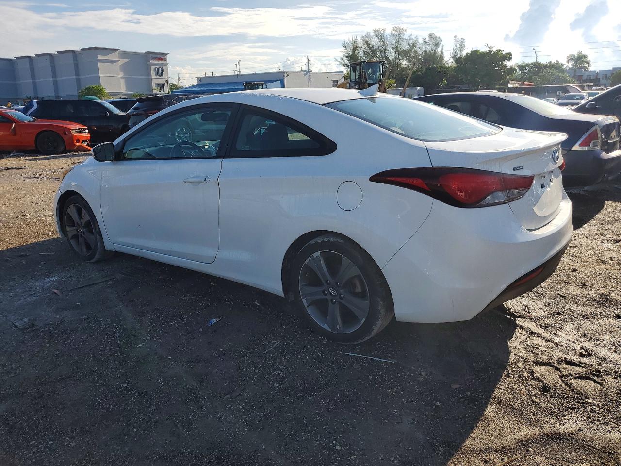 2014 Hyundai Elantra Coupe Base White vin: KMHDH6AH1EU026586