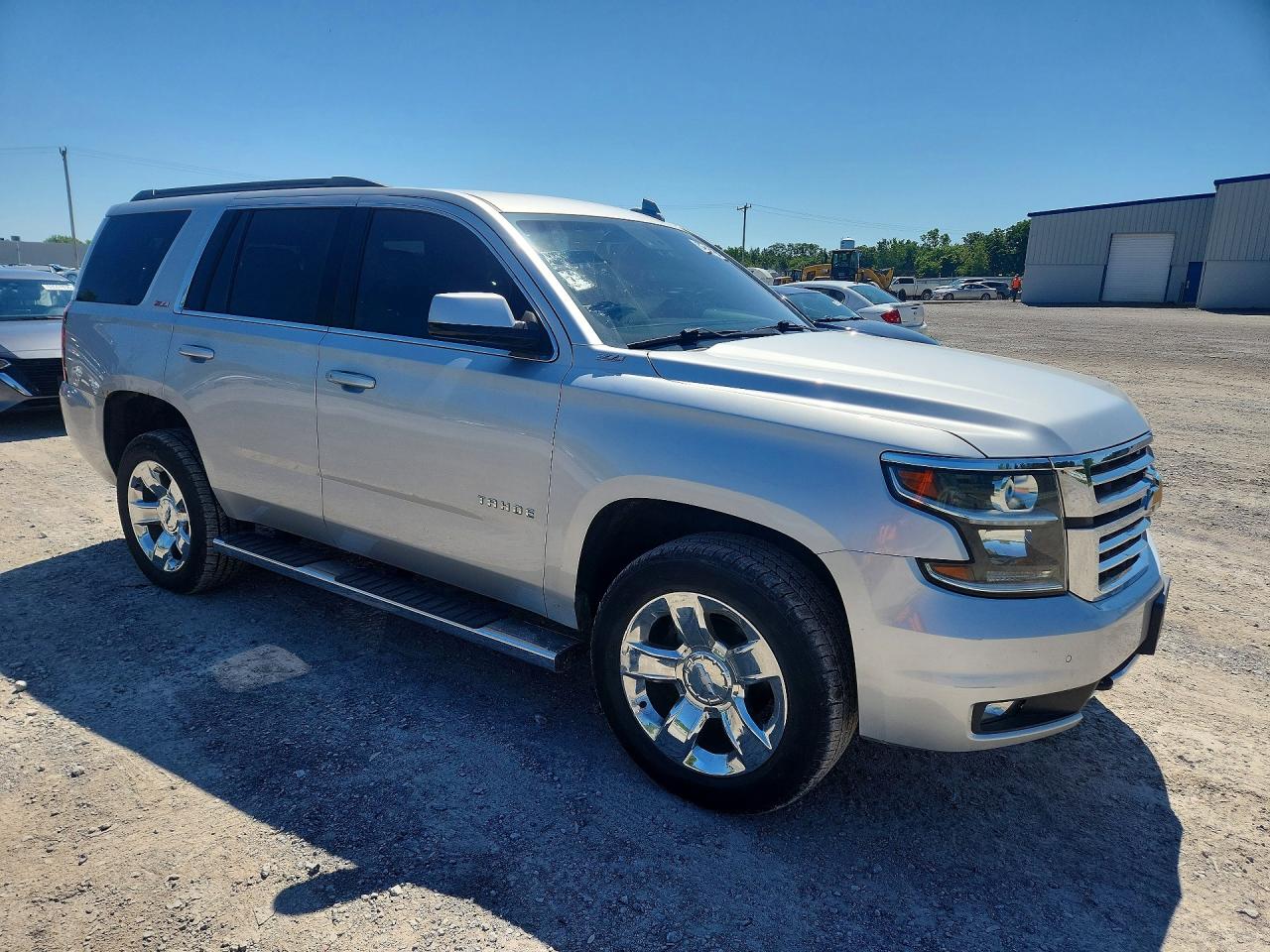 2015 Chevrolet Tahoe K1500 Lt Серебряный vin: 1GNSKBKC2FR727187