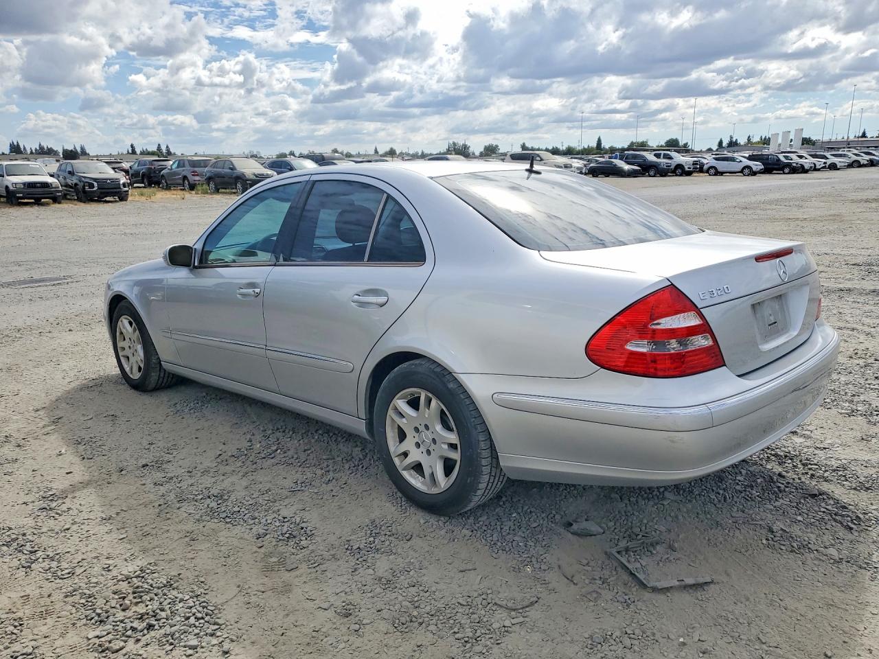 2003 Mercedes-benz E 320 Silver vin: WDBUF65J33A219469
