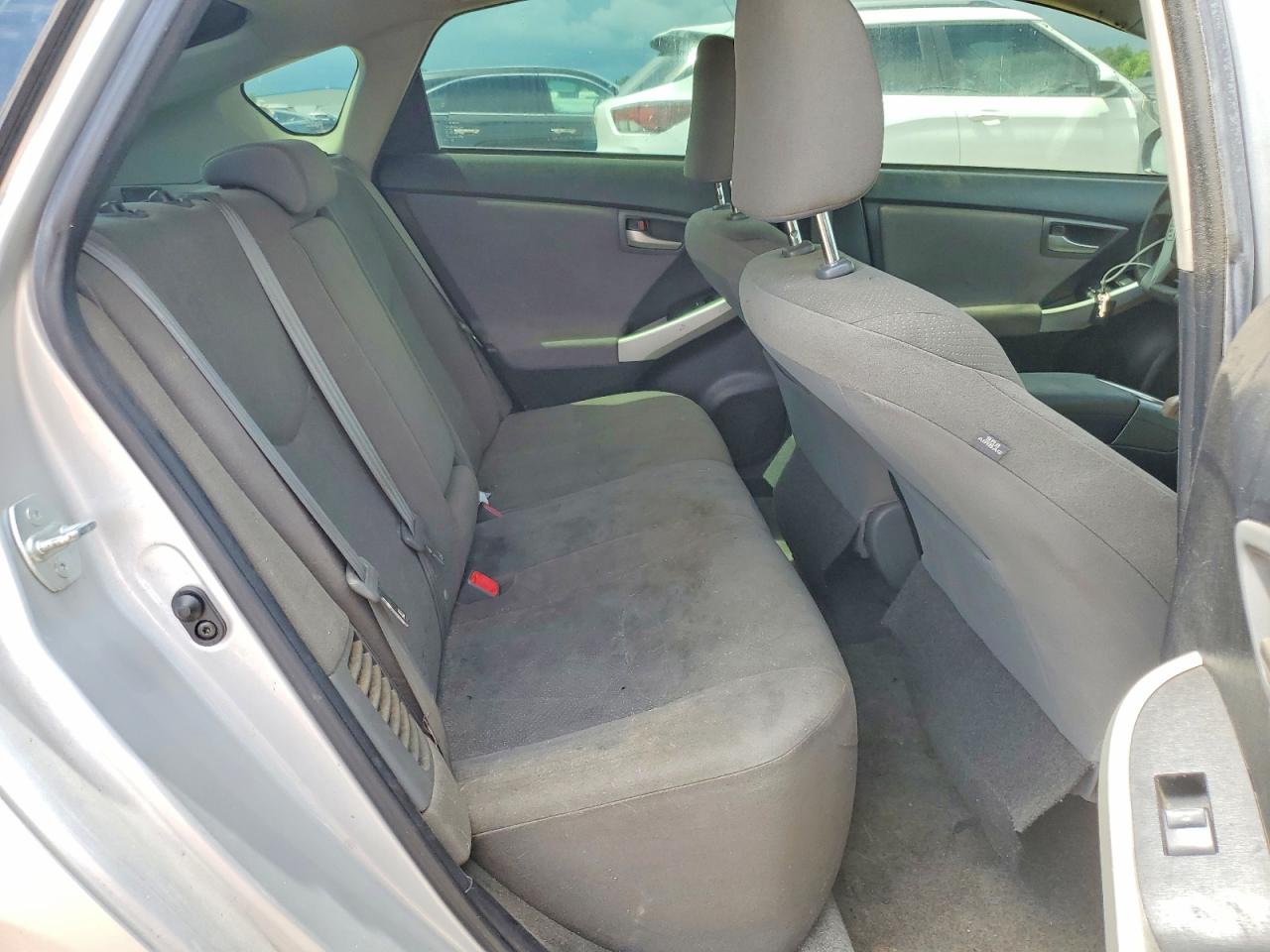2015 Toyota Prius Two Silver vin: JTDKN3DU6F2001353