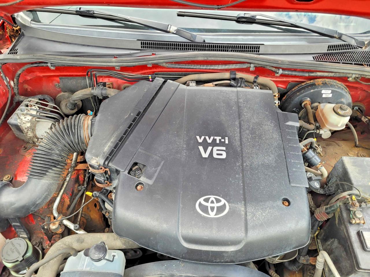 2010 Toyota Tacoma Access Cab Red vin: 5TEUU4EN6AZ672177