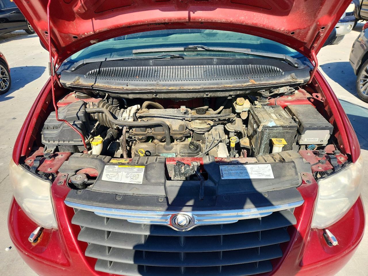 2007 Chrysler Town & Country Lx Red vin: 2A4GP44R87R340436