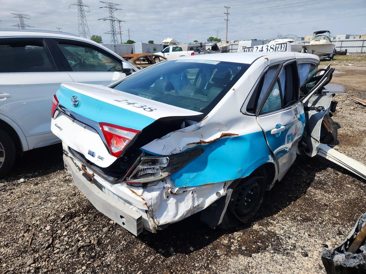 2016 Toyota Camry Hybrid Le Белый vin: 4T1BD1FKXGU185393