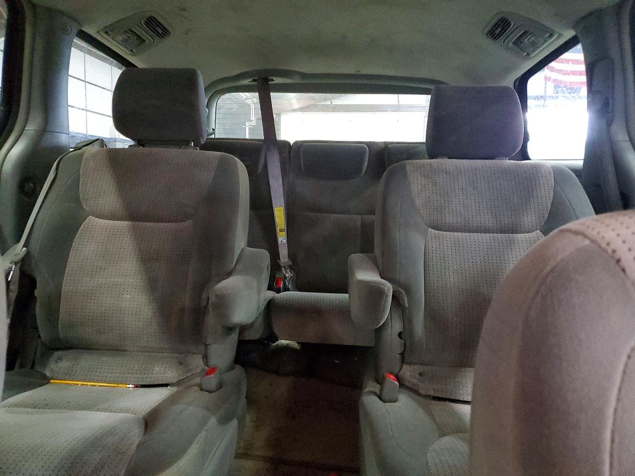 2007 Toyota Sienna Le Blue vin: 5TDBK23C47S002278
