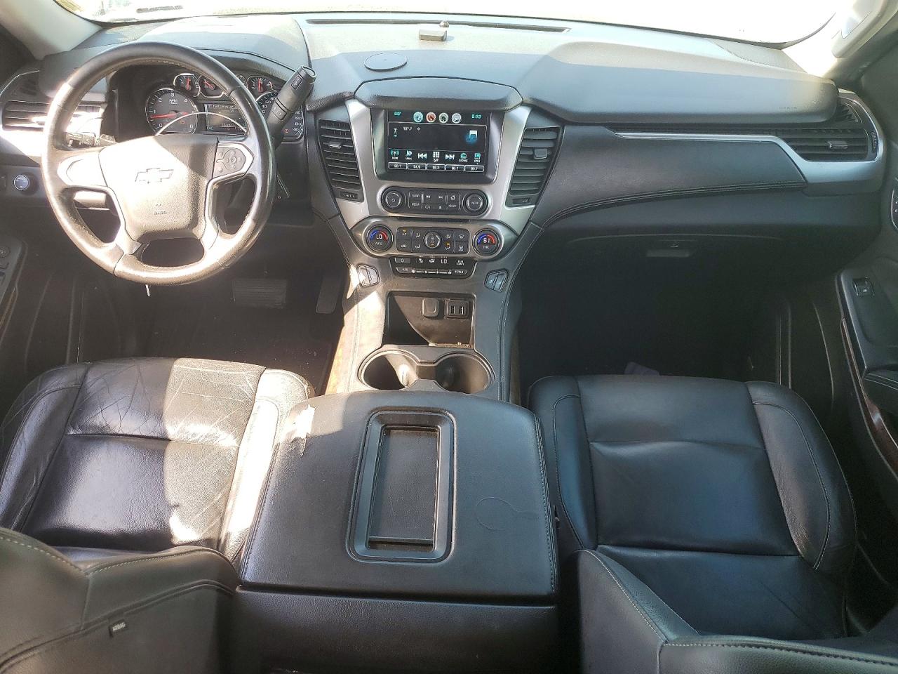 2019 Chevrolet Suburban K1500 Lt Черный vin: 1GNSKHKC6KR143937