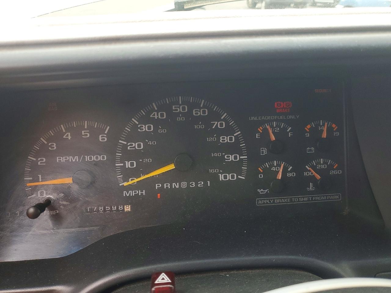 1999 Chevrolet Suburban K1500 Silver vin: 3GNFK16R0XG113041