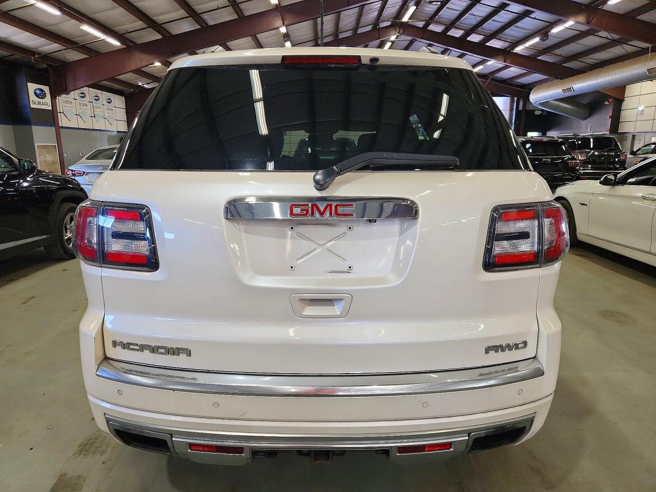 2015 Gmc Acadia Denali White vin: 1GKKVTKD3FJ216590