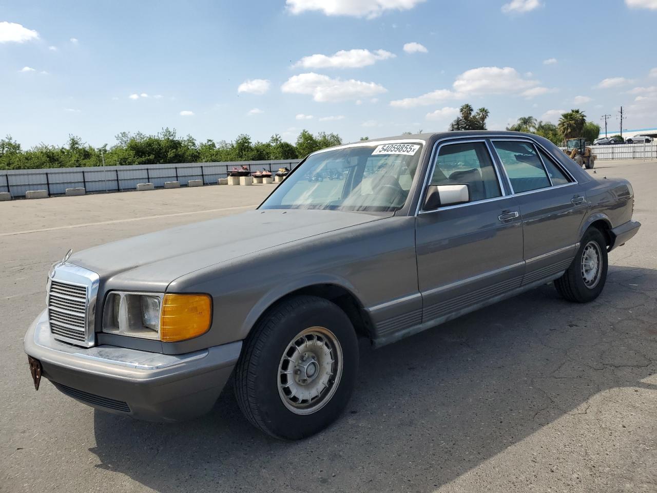 1984 Mercedes-benz 300 Sd Серый vin: WDBCB20A0EA082551