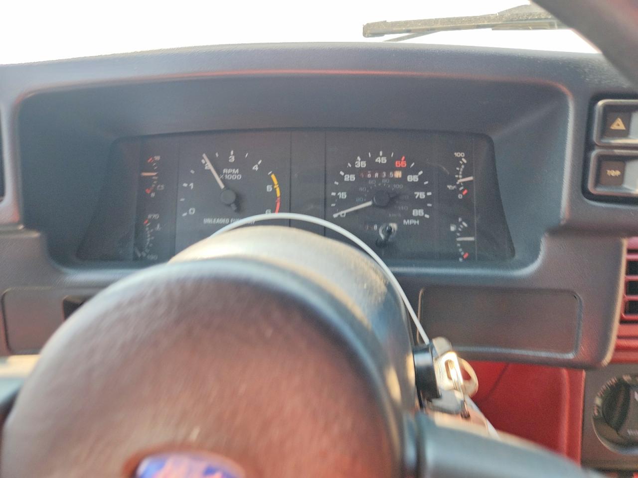 1988 Ford Mustang Lx Белый vin: 1FABP44A1JF161041