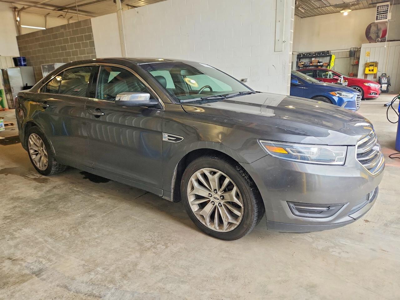 2018 Ford Taurus Limited Charcoal vin: 1FAHP2F80JG109824