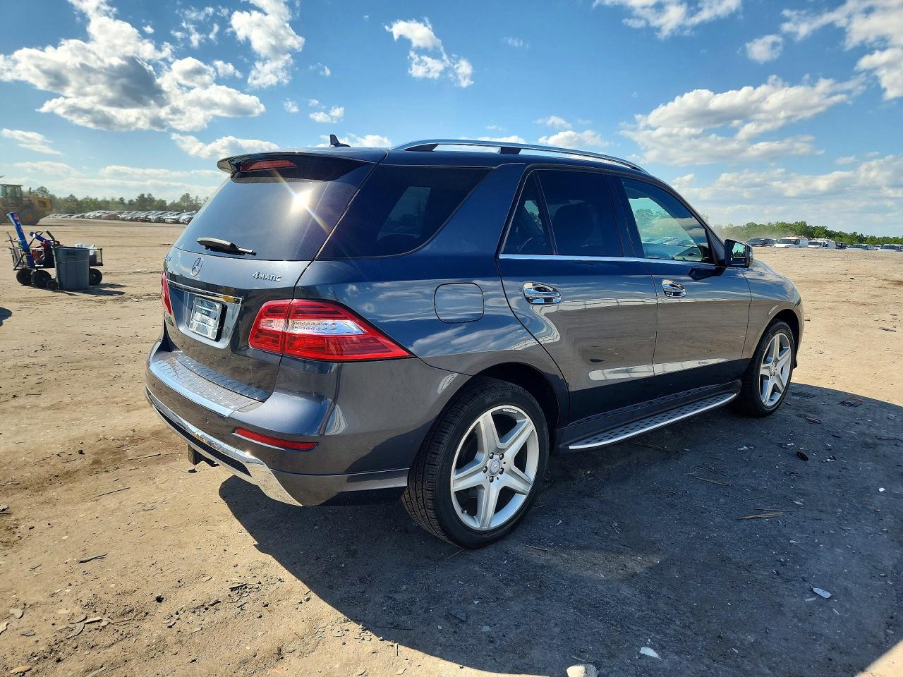 2015 Mercedes-benz Ml 400 4matic Серый vin: 4JGDA5GB2FA496534