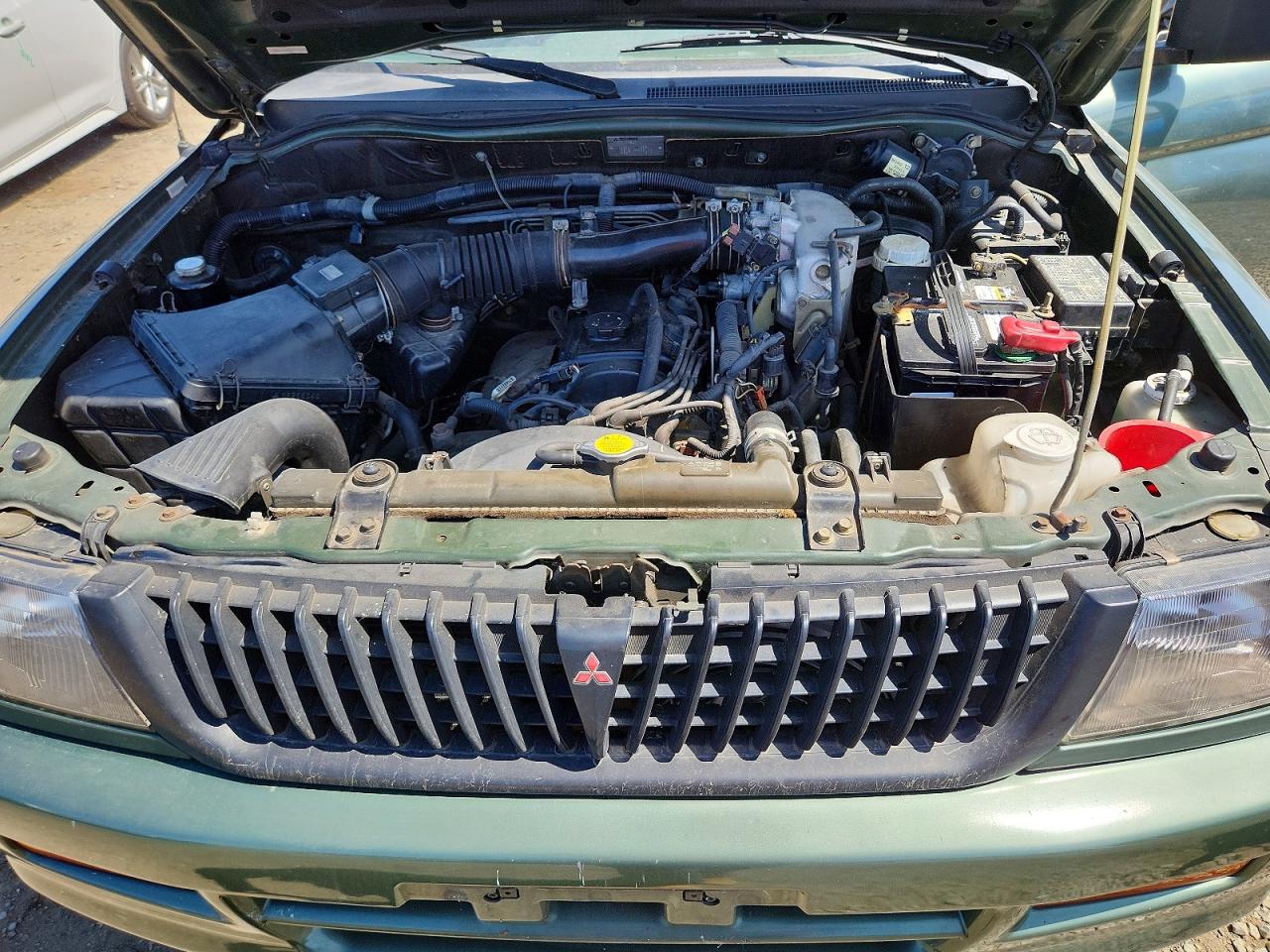 1998 Mitsubishi Montero Sport Es Green vin: JA4LS21G8WP002023