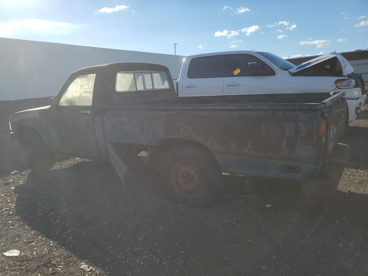 1983 Toyota Pickup 1/2 Ton Rn44 Blue vin: JT4RN44RXD1155356