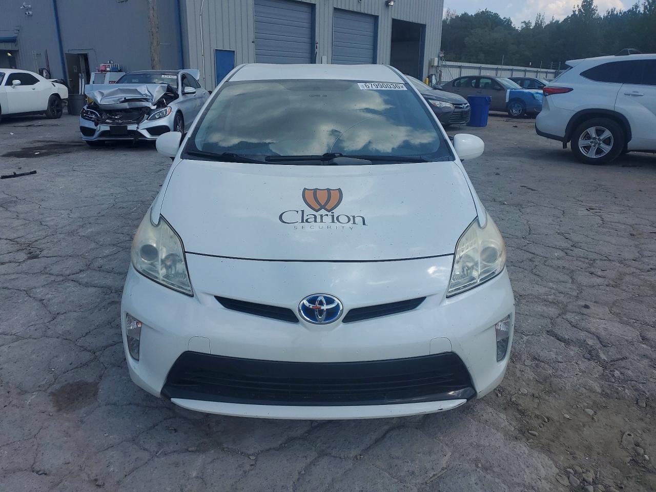 2015 Toyota Prius Two White vin: JTDKN3DU8F1988219