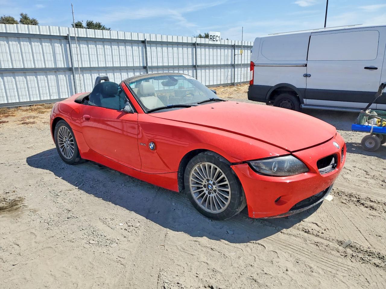 2004 Bmw Z4 3.0 Red vin: 4USBT53424LU06291