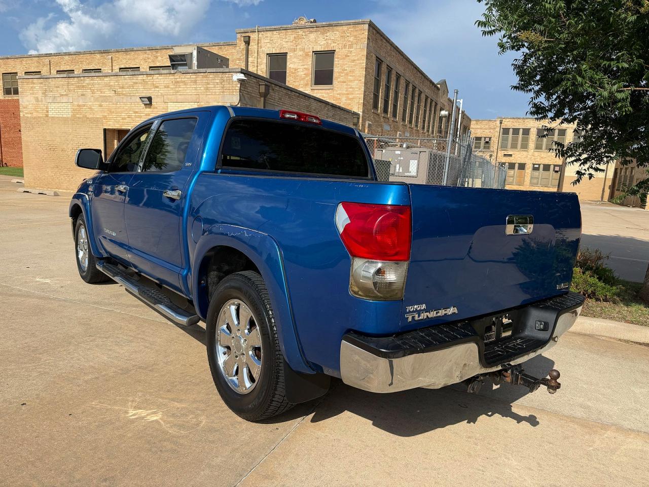 2008 Toyota Tundra Sr5 Blue vin: 5TFEV54138X051261
