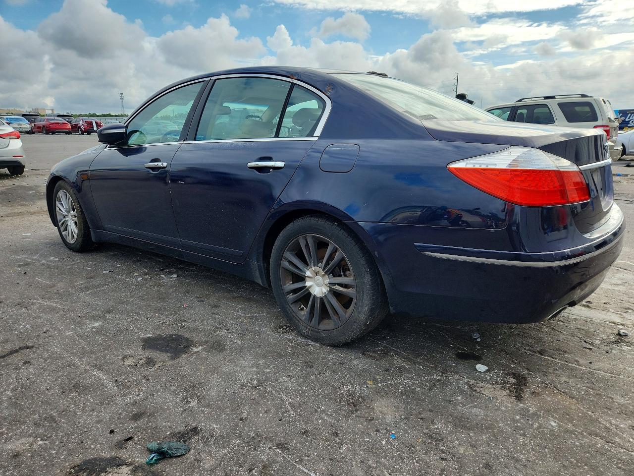 2010 Hyundai Genesis 3.8l Blue vin: KMHGC4DE8AU080060