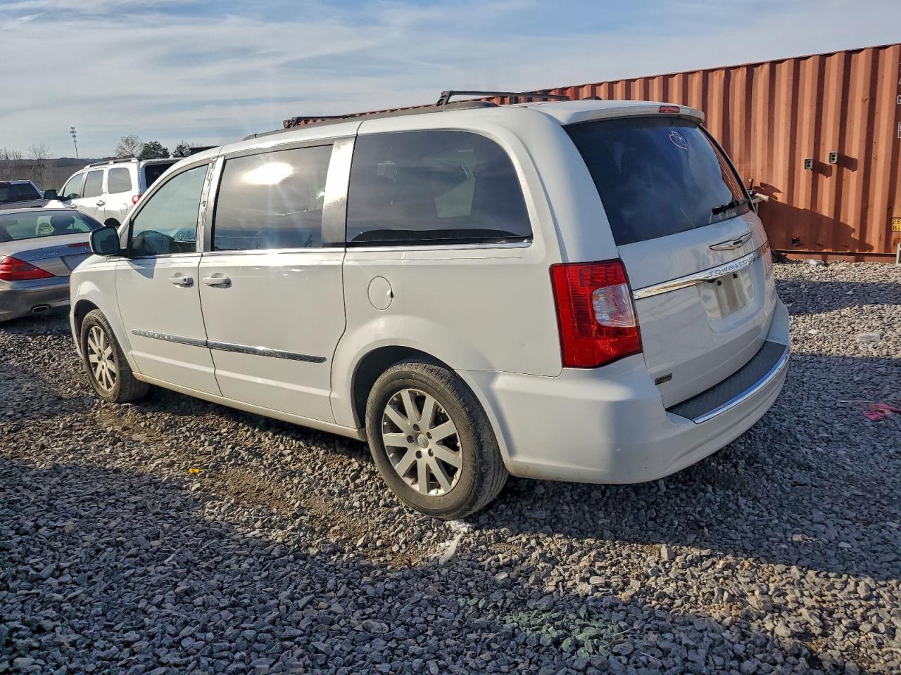 2014 Chrysler Town & Country Touring White vin: 2C4RC1BG9ER383495