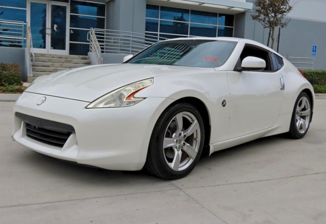 2011 Nissan 370z Base Белый vin: JN1AZ4EH8BM555146