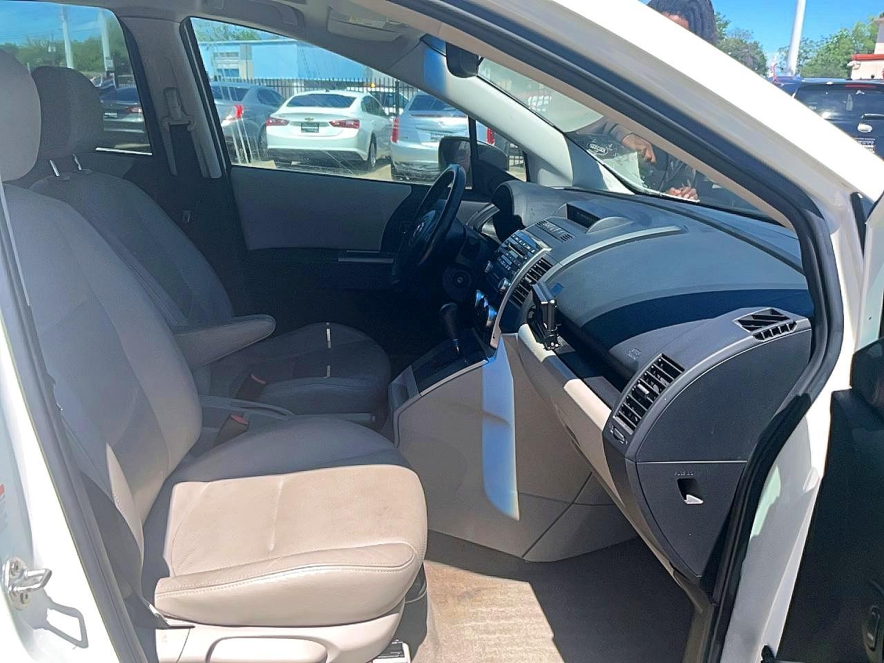2008 Mazda 5 White vin: JM1CR293780318771