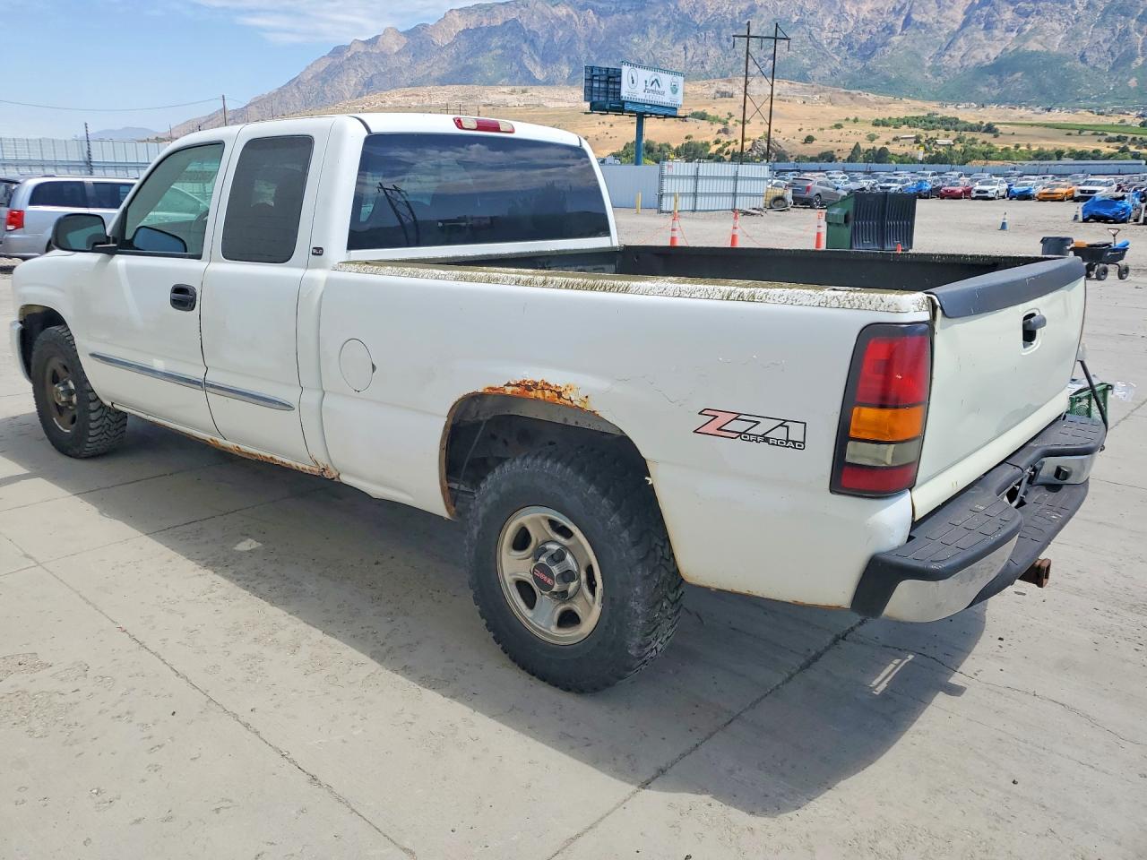 2004 Gmc New Sierra K1500 White vin: 1GTEK19T84Z191574