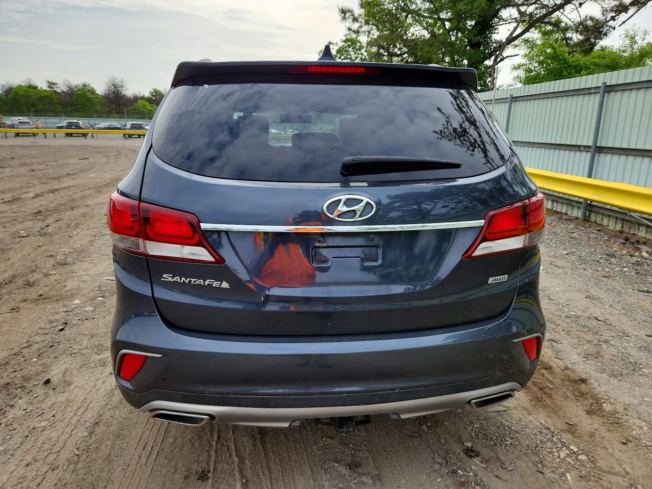 2017 Hyundai Santa Fe Se Серый vin: KM8SMDHF2HU191739