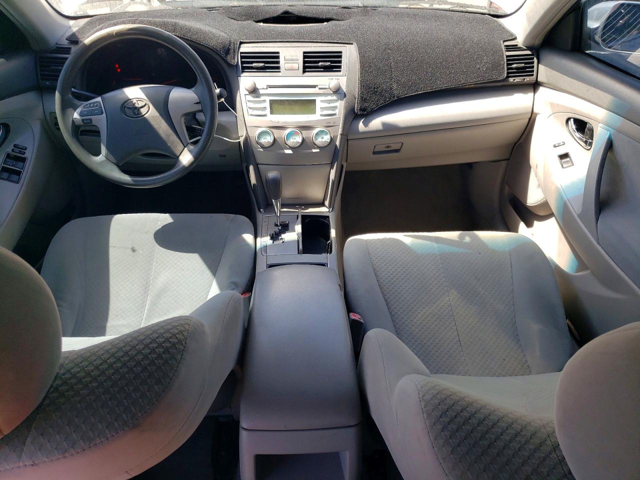 2009 Toyota Camry Le Gray vin: 4T4BE46K69R119429