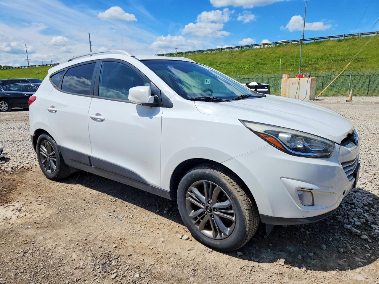 2014 Hyundai Tucson Se White vin: KM8JUCAG6EU875388