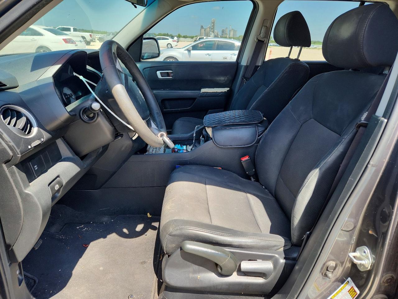 2011 Honda Pilot Lx Gray vin: 5FNYF3H21BB025065
