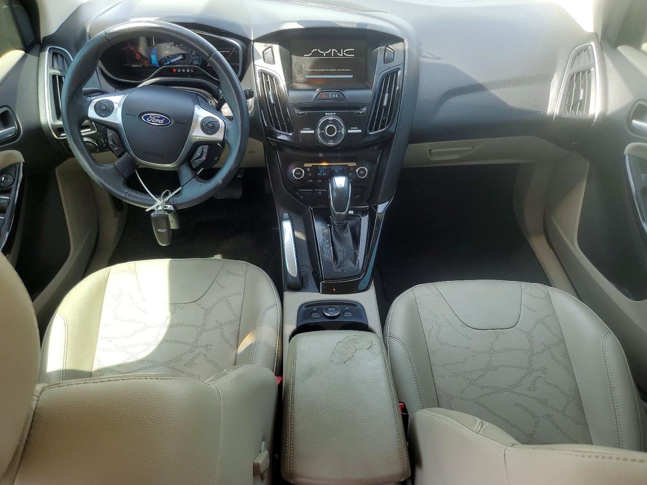 2013 Ford Focus Bev Teal vin: 1FADP3R46DL313083
