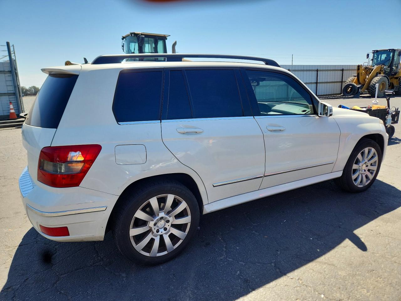 2011 Mercedes-benz Glk 350 Белый vin: WDCGG5GB5BF625678