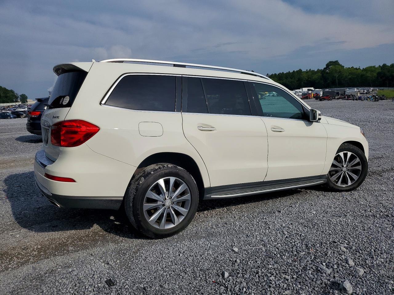 2013 Mercedes-benz Gl 450 4matic White vin: 4JGDF7CE3DA101612