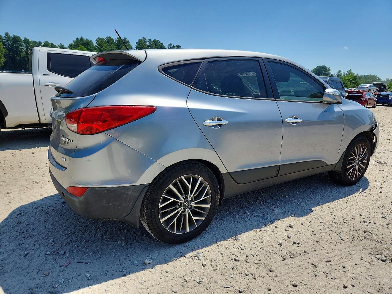 2012 Hyundai Tucson Limited Silver vin: KM8JUCAC0CU382719