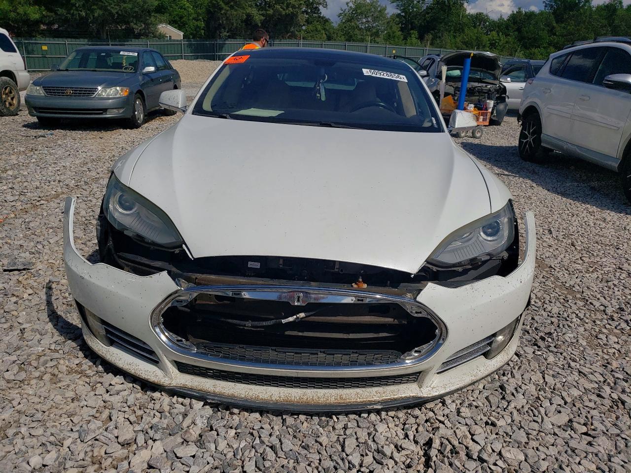 2013 Tesla Model S White vin: 5YJSA1DP7DFP06103