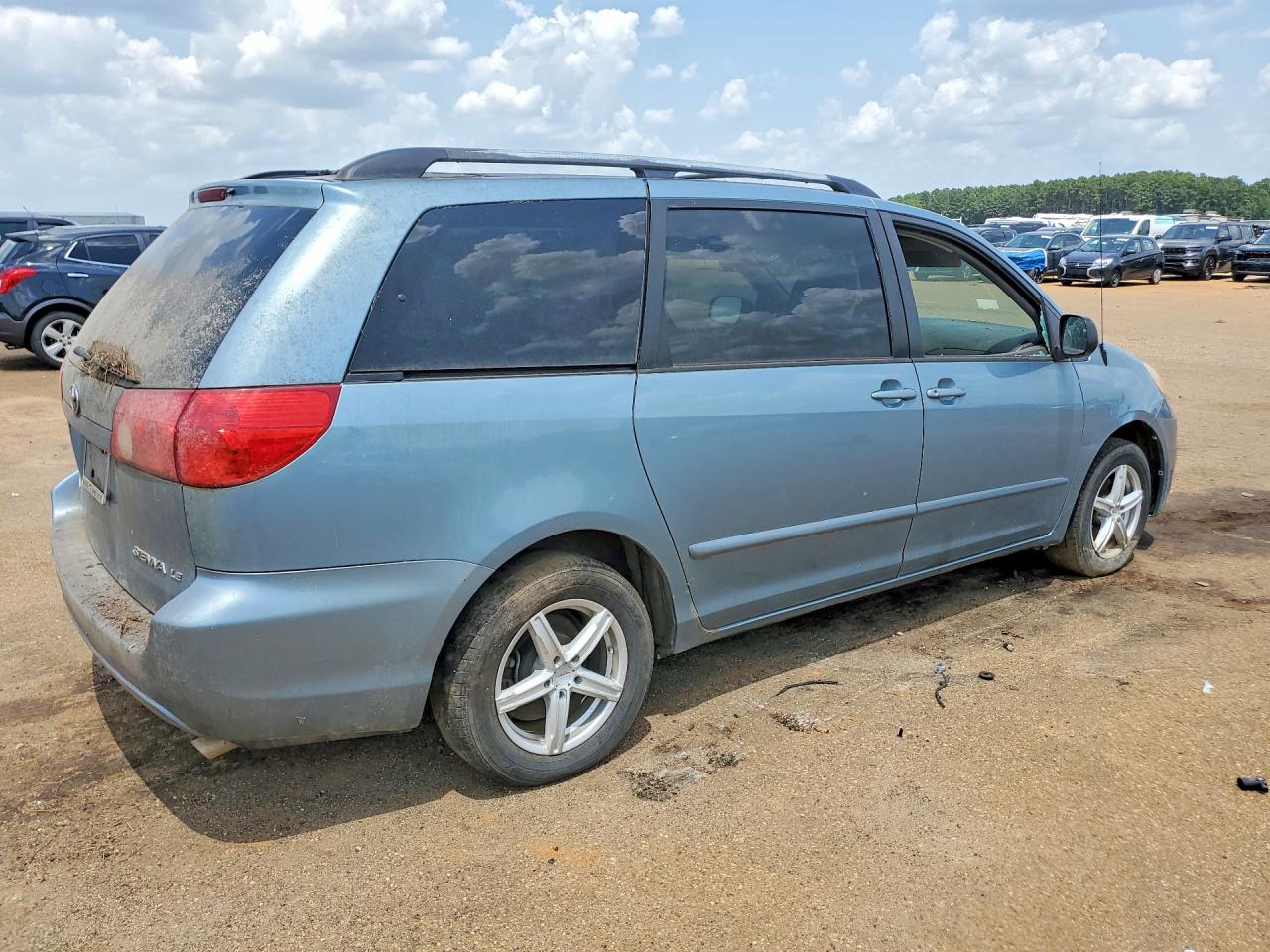 2009 Toyota Sienna Le 8-passenger Blue vin: 5TDZK23C99S246686
