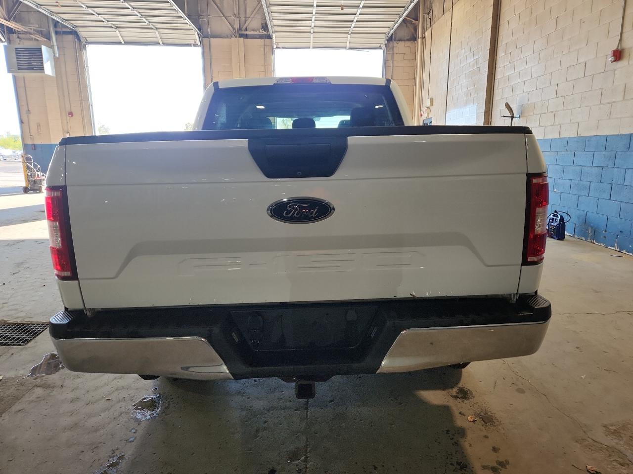 2019 Ford F150 Supercrew Белый vin: 1FTEW1E5XKKC55132 Damage: Tailgate, Chipped, 3