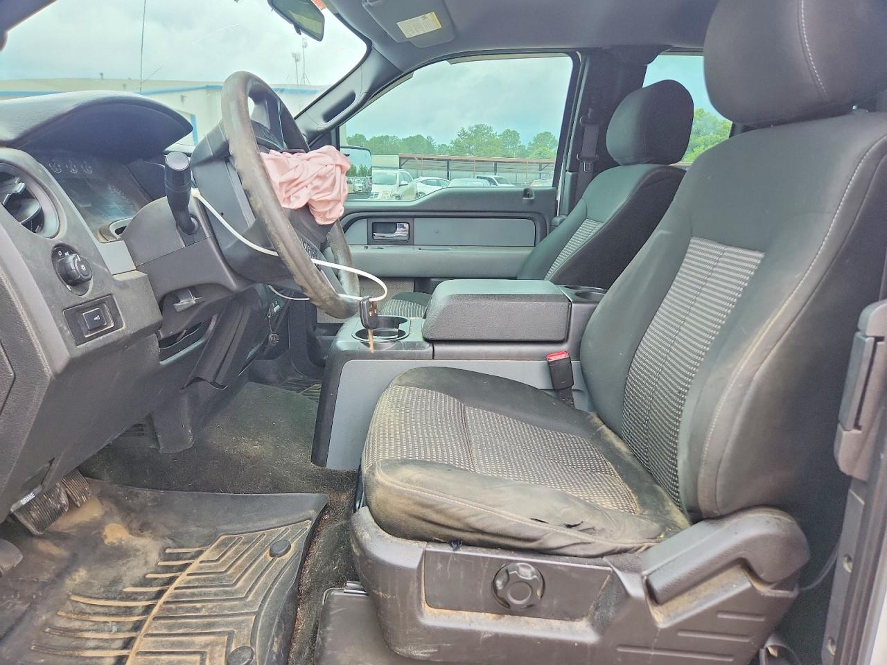 2014 Ford F150 Super Cab White vin: 1FTFX1CF0EFB67104