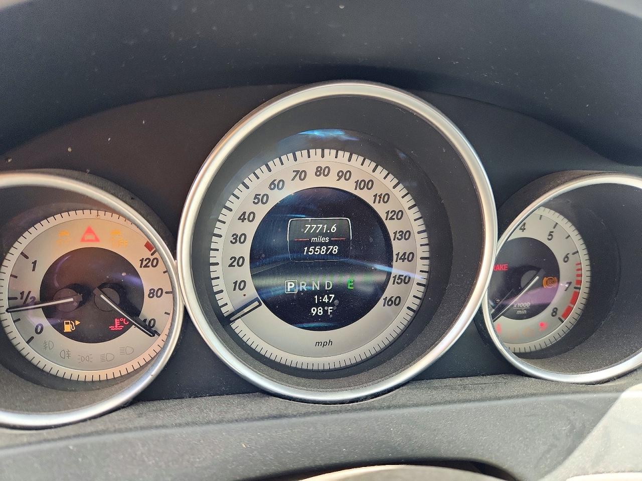 2013 Mercedes-benz C 250 White vin: WDDGF4HB6DA771191
