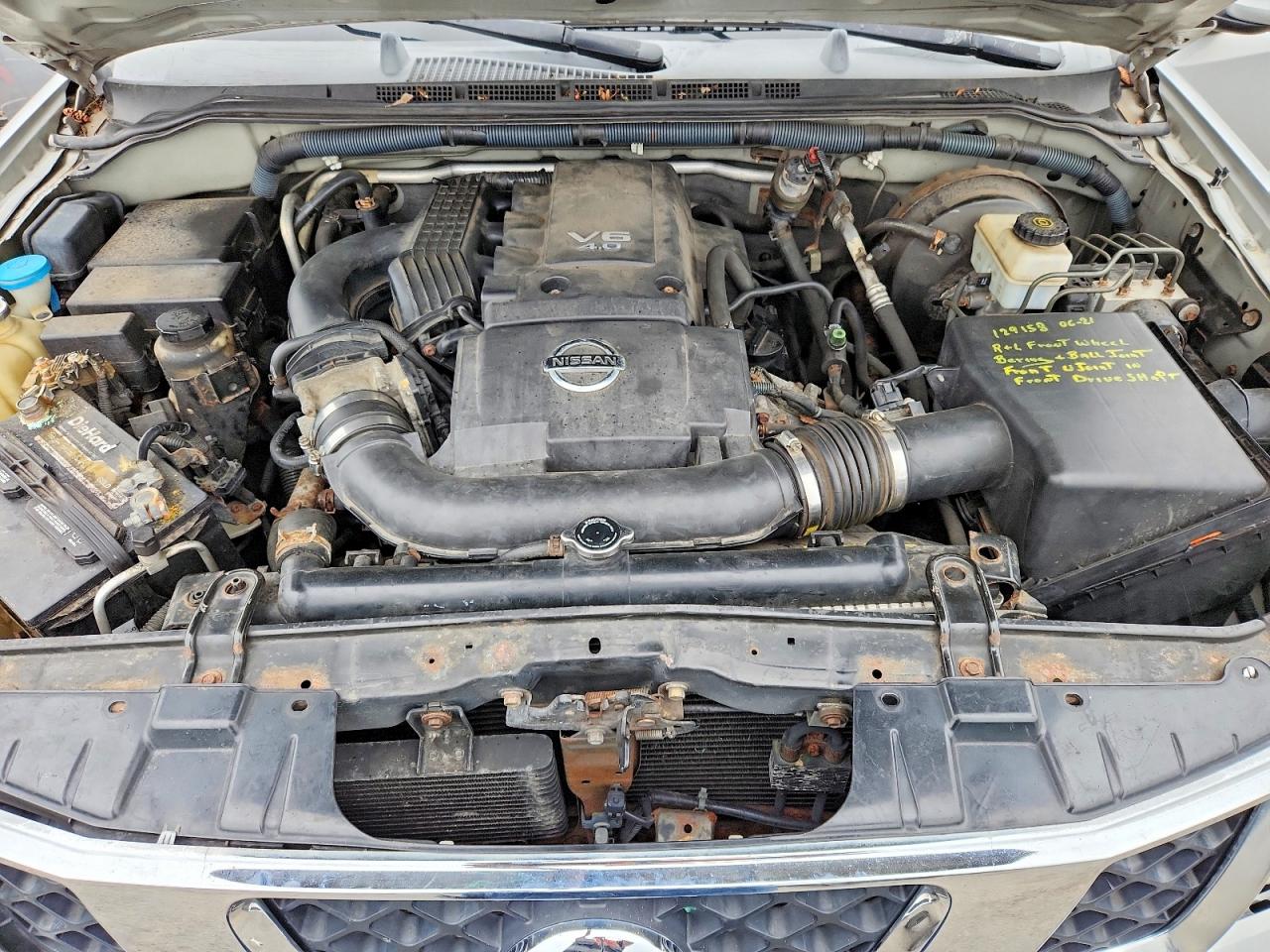 2006 Nissan Pathfinder S Silver vin: 5N1AR18W76C651279