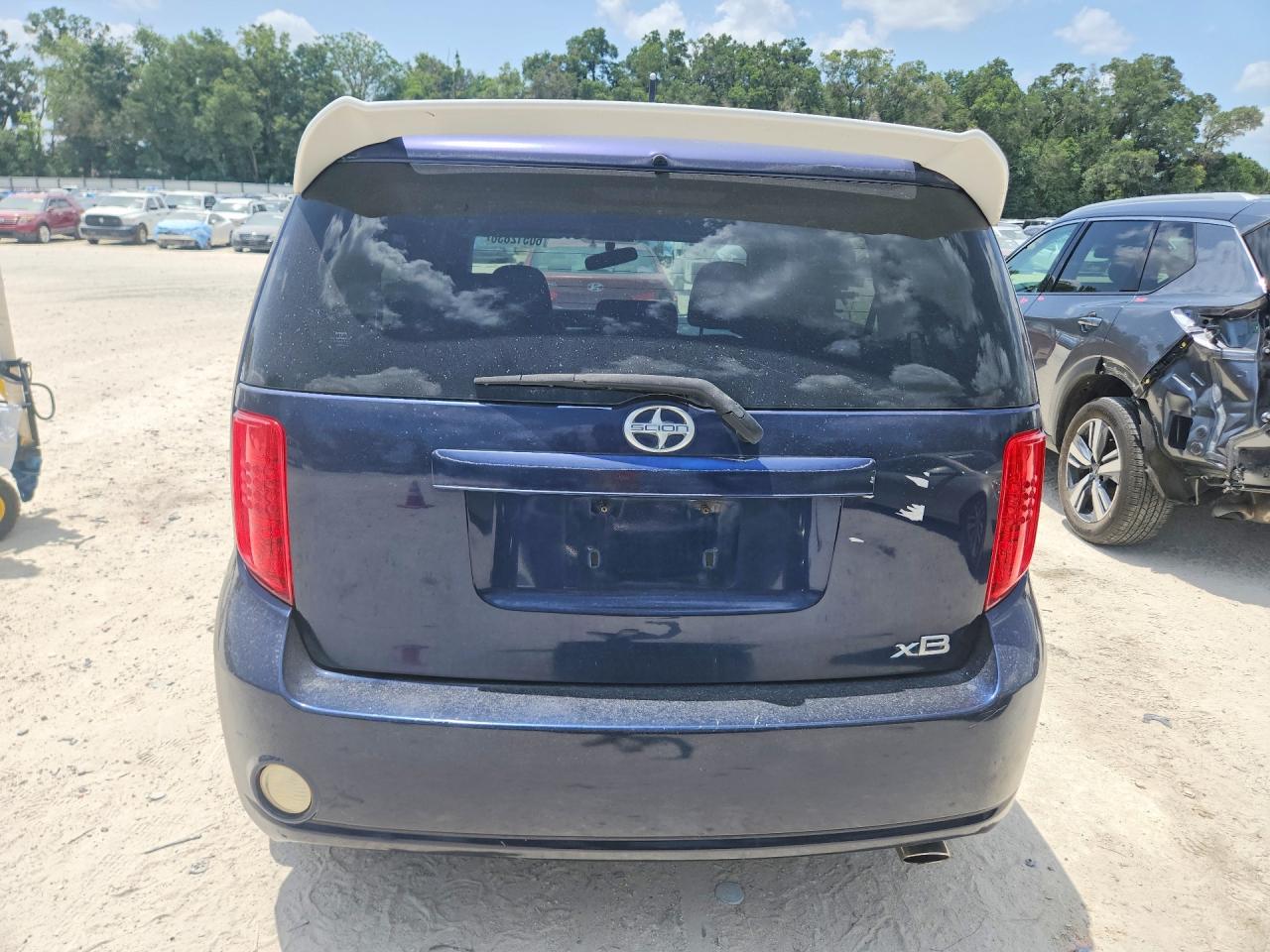 2008 Toyota Scion Xb Blue vin: JTLKE50E981027548