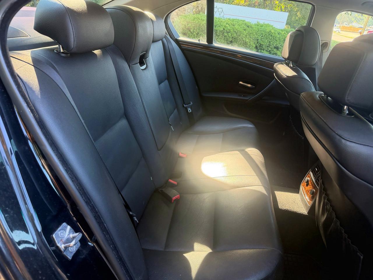 2010 Bmw 528 Xi Black vin: WBANV1C50AC159960