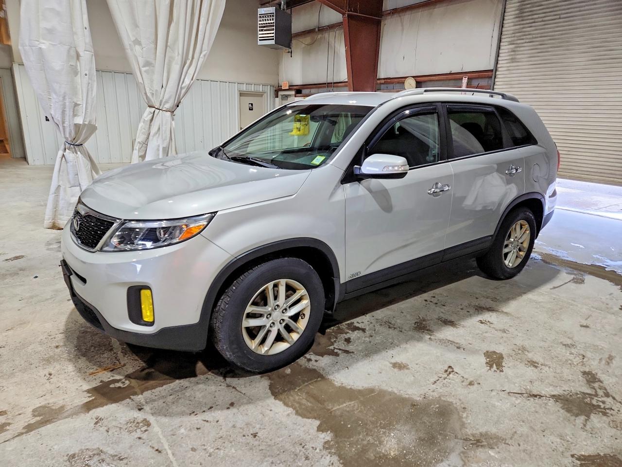 2015 Kia Sorento Lx Silver vin: 5XYKTDA75FG602186