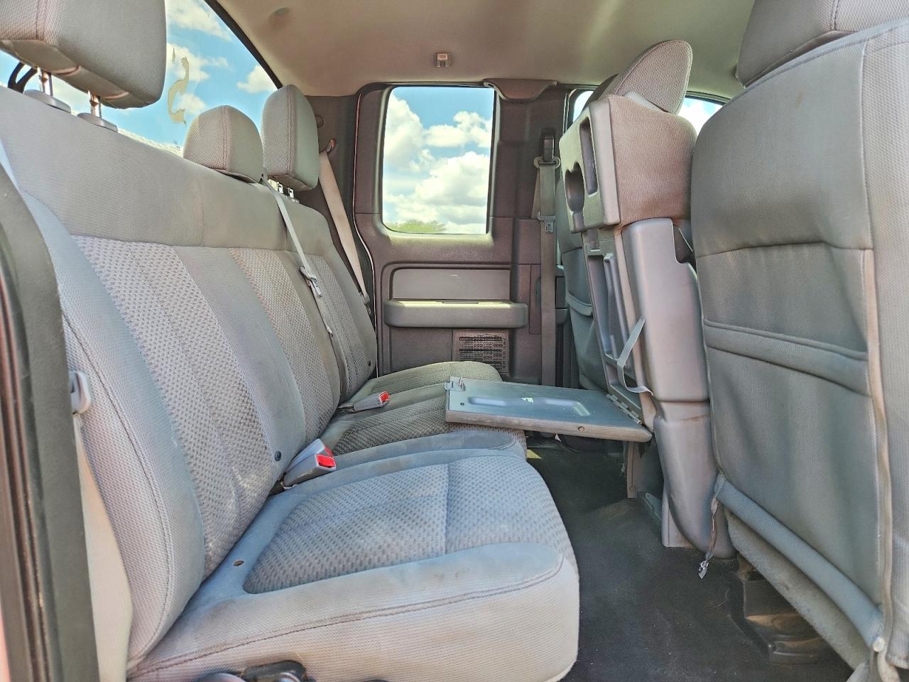 2013 Ford F150 Super Cab Белый vin: 1FTFX1EF5DFD23438