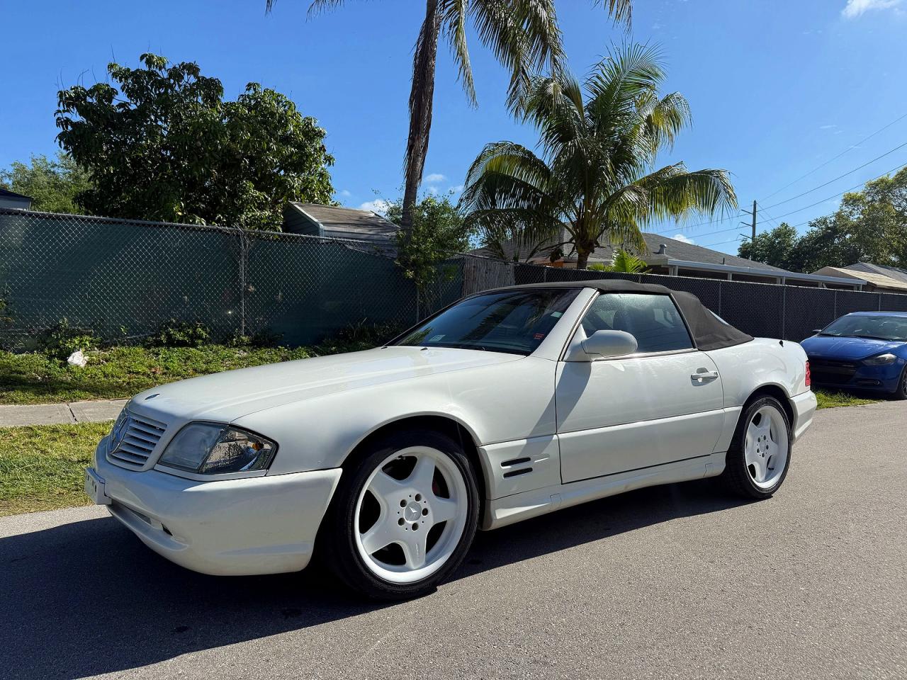 2001 Mercedes-benz Sl 500 White vin: WDBFA68F81F196270