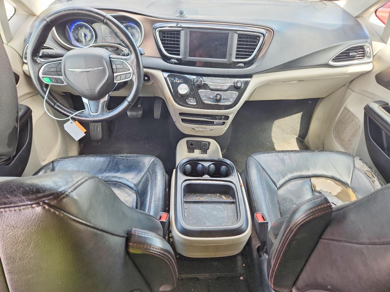 2019 Chrysler Pacifica Touring L Black vin: 2C4RC1BG7KR731614