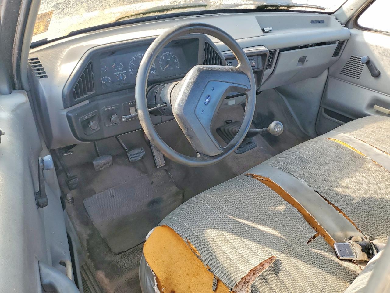 1988 Ford F150 Gray vin: 1FTDF15Y2JNB04868
