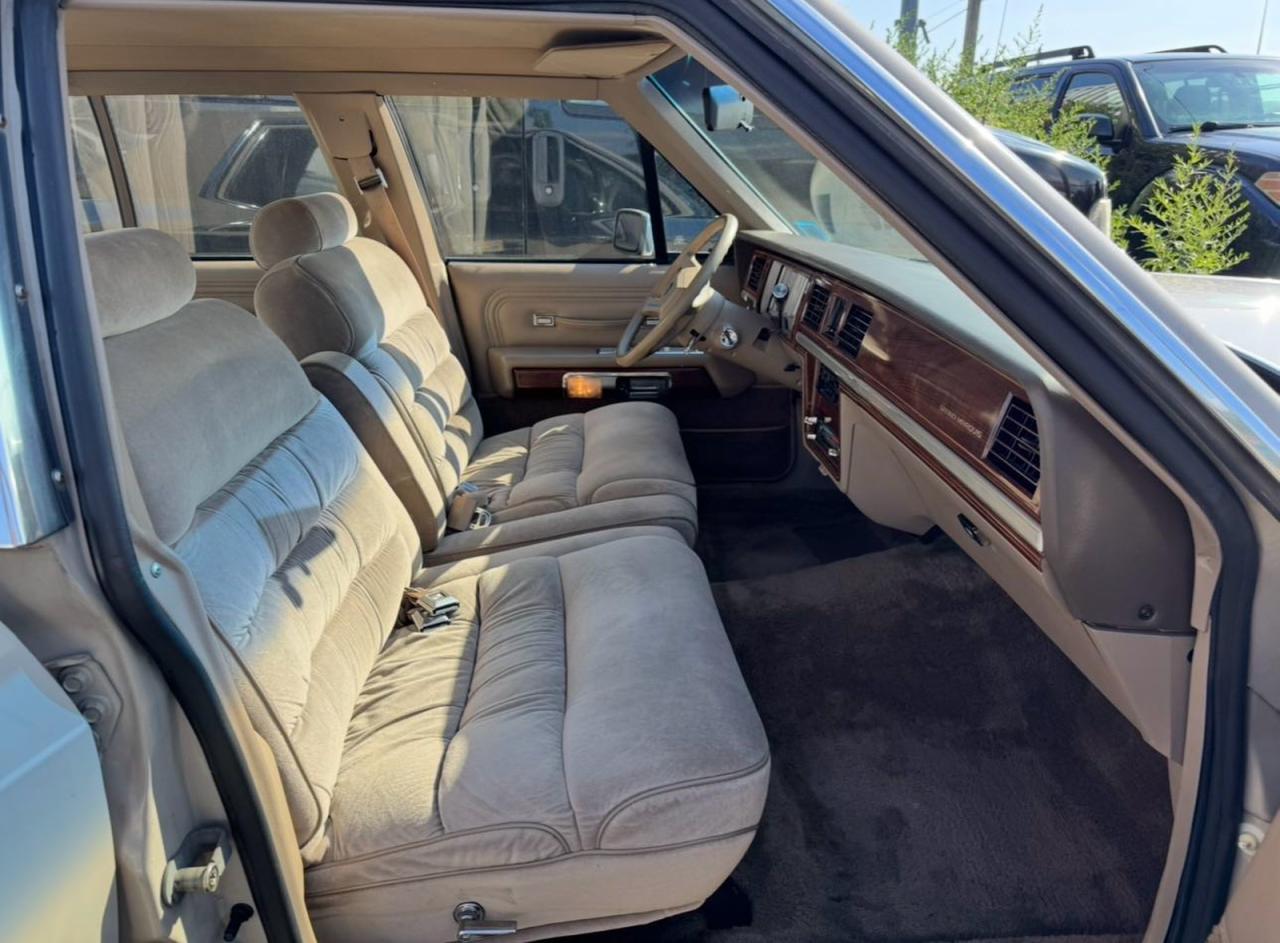 1988 Mercury Grand Marquis Gs Желто-коричневый vin: 2MEBM74F0JX644796